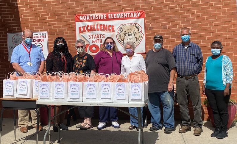 Wise Baptist presents donations
